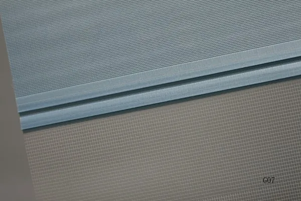 Выполненные на заказ полупрозрачные жалюзи Зебра в бежевом цвете Популярные