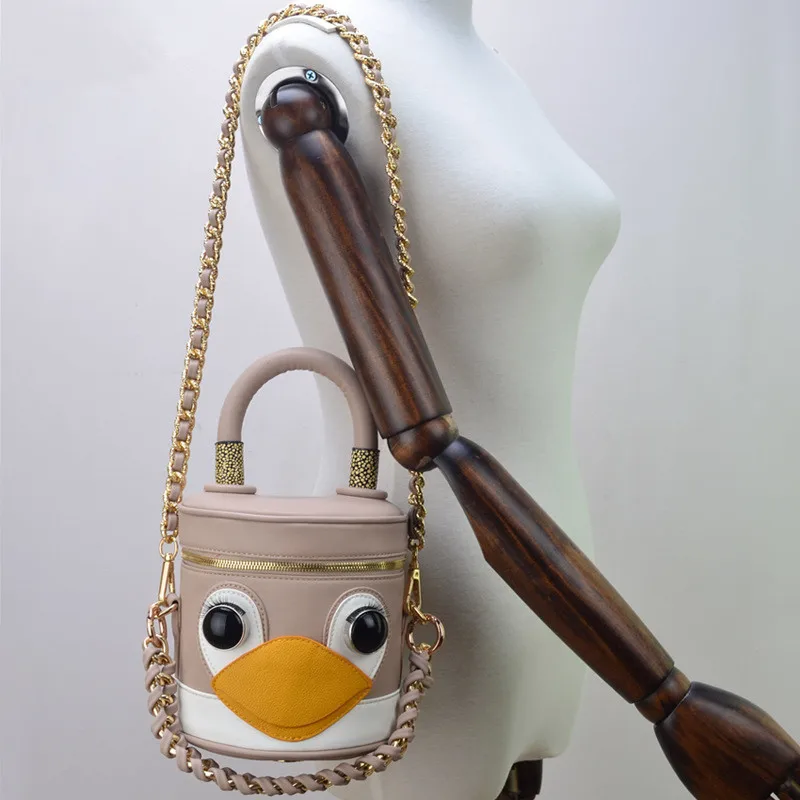 Adiyate модные кожаные Пингвин Для женщин сумка круглый клатч ручка-цепочка Сумки SAC