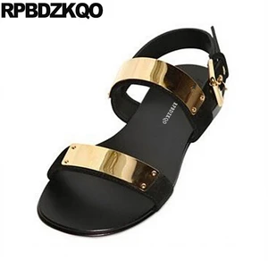 Сандалии-гладиаторы мужские, с заклепками, дизайнерские, летние, повседневные, в римском стиле, с металлическими шипами