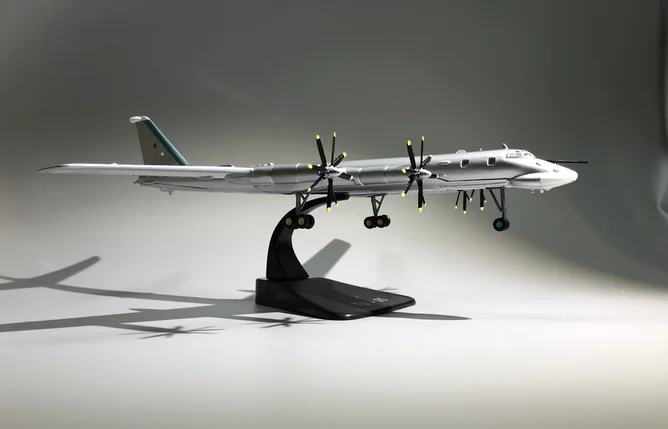 WLTK 1/144 масштаб Россия TY-95 TU-95 медведь бомбардировщик литой металлический военный самолет модель игрушки для сбора/подарка