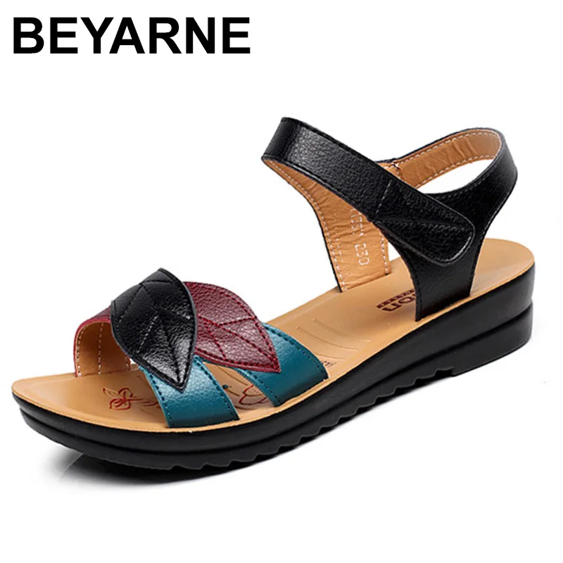BEYARNEsummer/Новые сандалии для мам; Модные женские сандалии с мягкой нескользящей подошвой; удобная женская обувь на плоской подошве; Размеры 35-41