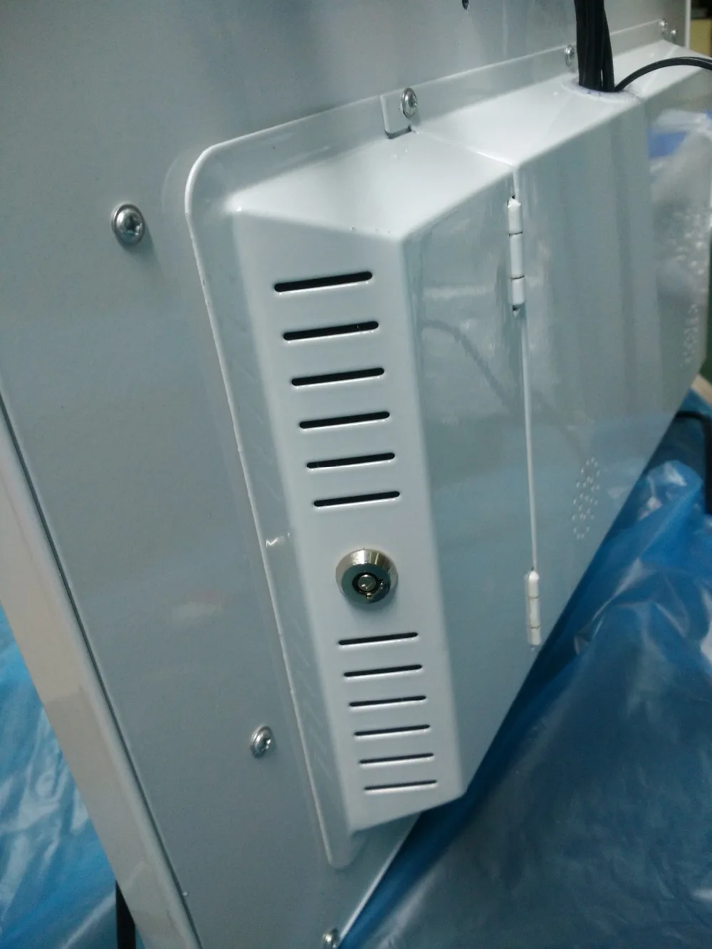 DC12-24V 21," металлический каркас на крышу монитор автобуса 2 AV вход потолочный дисплей с Android4.4 O.S. 3g 4G gps VGA HDMI USB SD