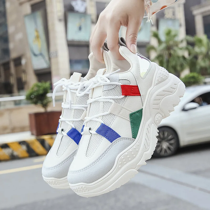 Женские кроссовки на танкетке Fujin белые из сетчатого материала платформе каждый