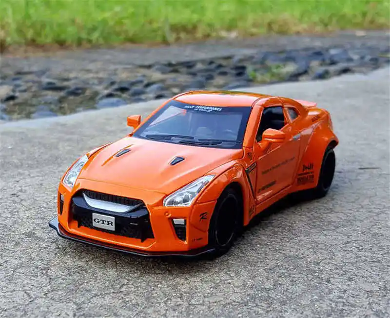1:32 игрушечный автомобиль Nissan GTR, металлическая игрушка, гоночный автомобиль из сплава, Литые и игрушечные транспортные средства, модель автомобиля, масштабная модель автомобиля, игрушки для детей, подарок