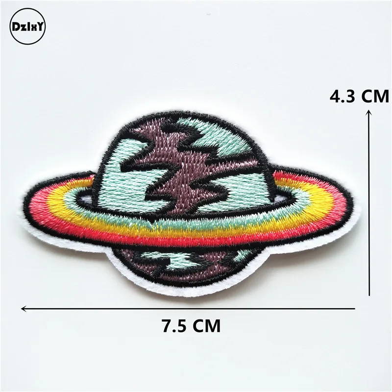 1 PCS Q 11 30 стилей) 1 шт. нашивки для вышивки инопланетянин НЛО для одежды Сделай Сам полоски астронавт одежда для Аппликации Наклейки железные на космическом значке - Цвет: 1 PCS Q 11
