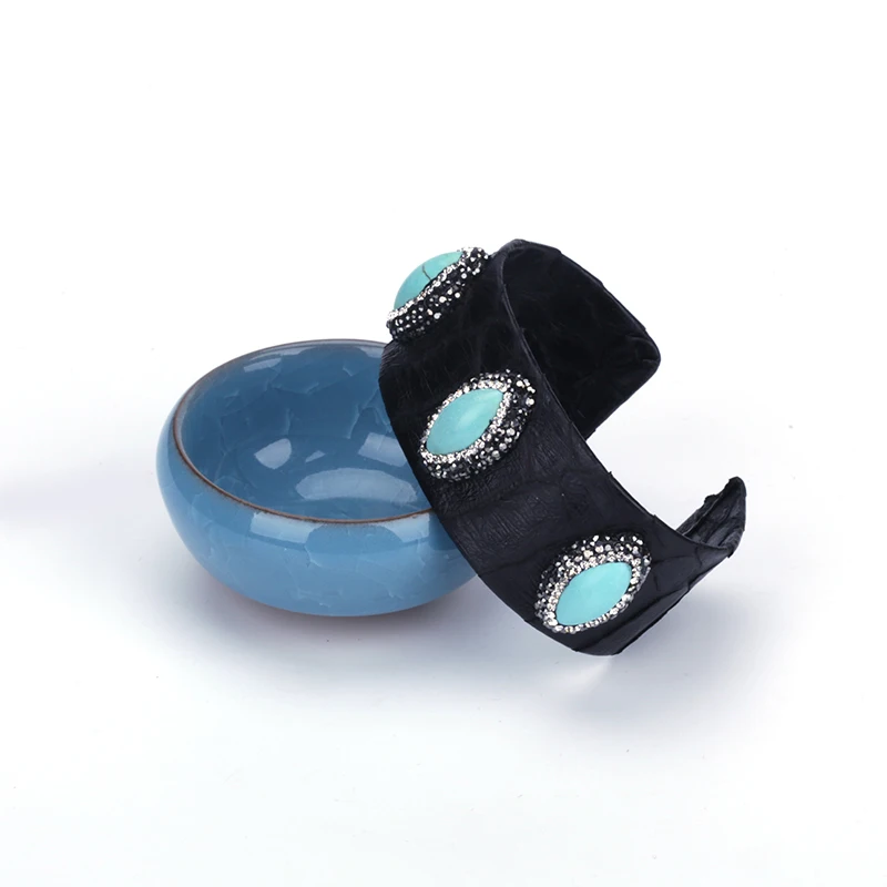 Классический тройной Овальный Голубой Бирюзовый Howlite очарование проложить