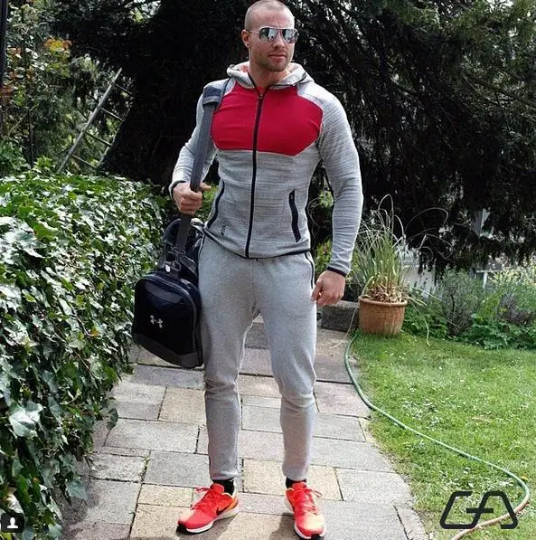 

HOT2018 Outdoor patchwork Joggers Running Muscle man sports training sweatpants fitness cotton sportswear convergent feet pants
