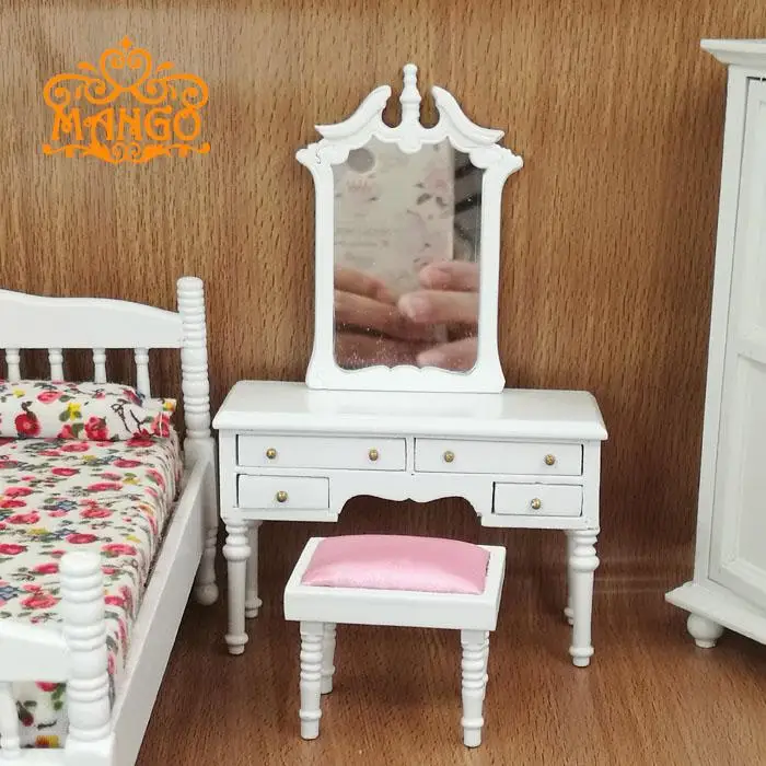 

1/12 Scale Dollhouse Miniature Furniture The bedroom dresser and stool