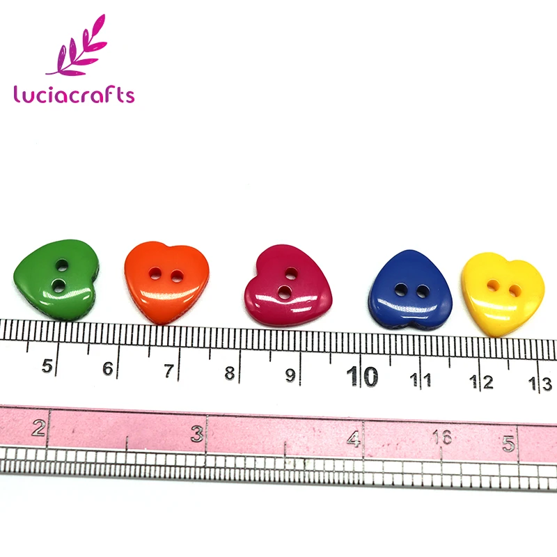 Lucia crafts 50 24 шт 12 15 мм случайно смешанные в форме сердца Кнопки из смолы DIY