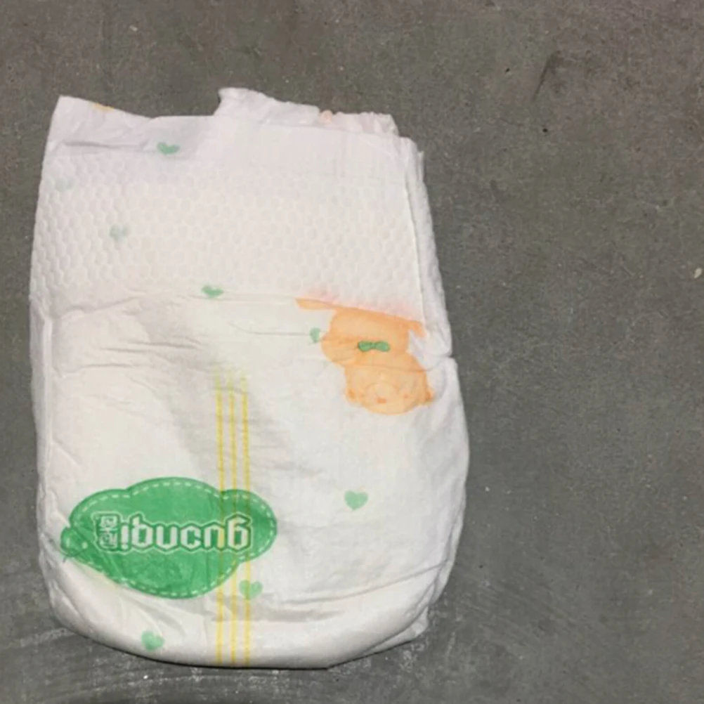 Одноразовые мягкие маленькие милые новорожденные подгузники белые тонкие