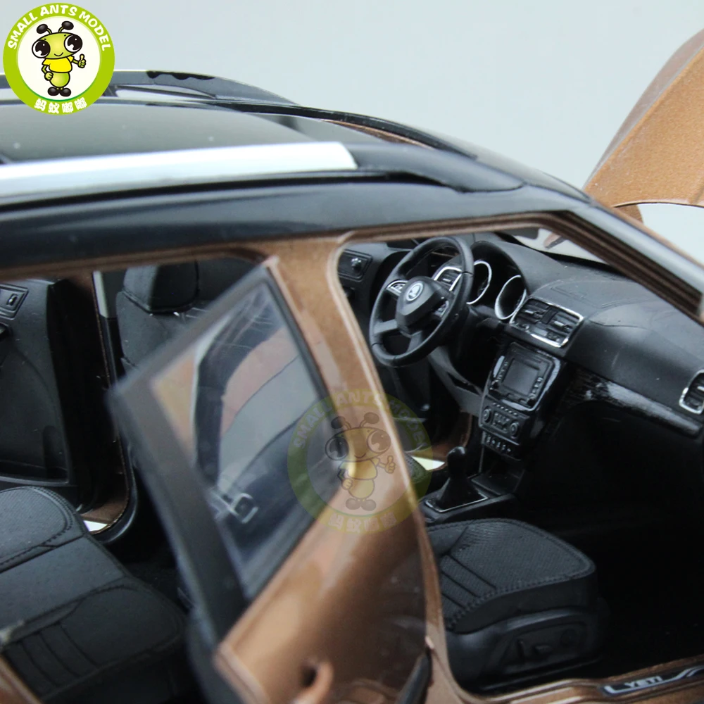 1/18 Skoda Yeti SUV литая модель металлическая модель автомобиля SUV подарок коллекция хобби коричневый