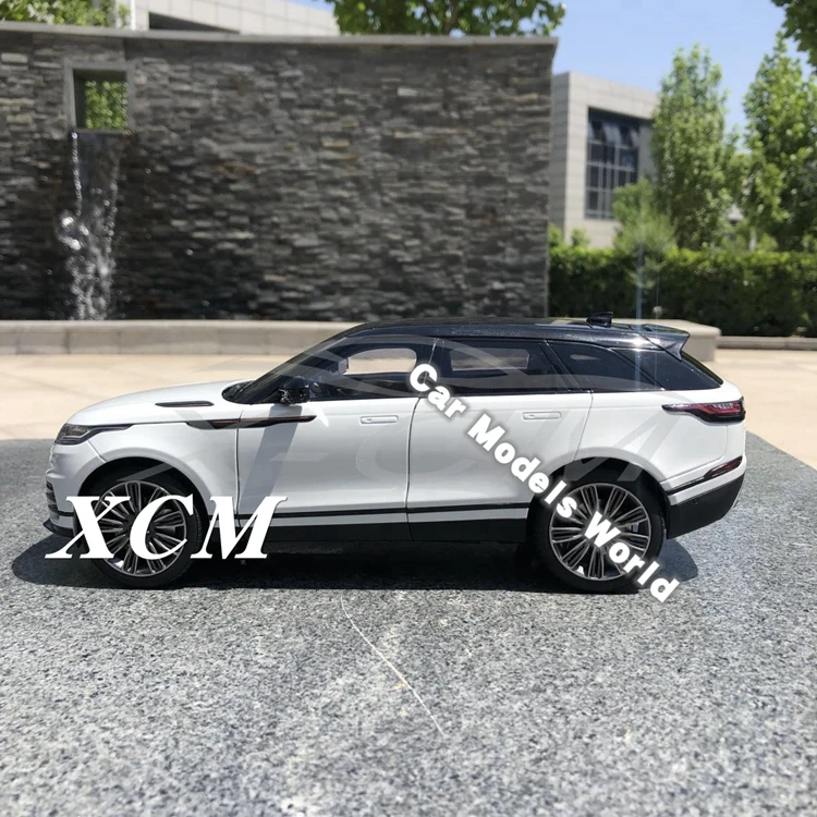 Литая модель автомобиля для lcd Velar 1:18(белый)+ маленький подарок