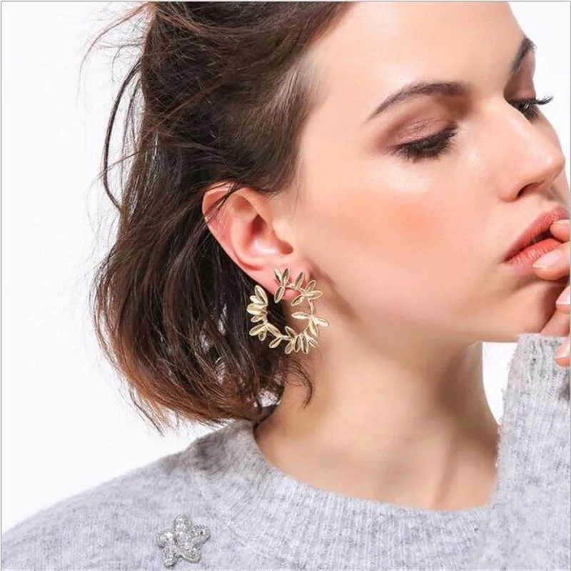 

2021 Fashion new products geometric opening leaves crystal earrings alloy plating gold and silver color woman big earrings