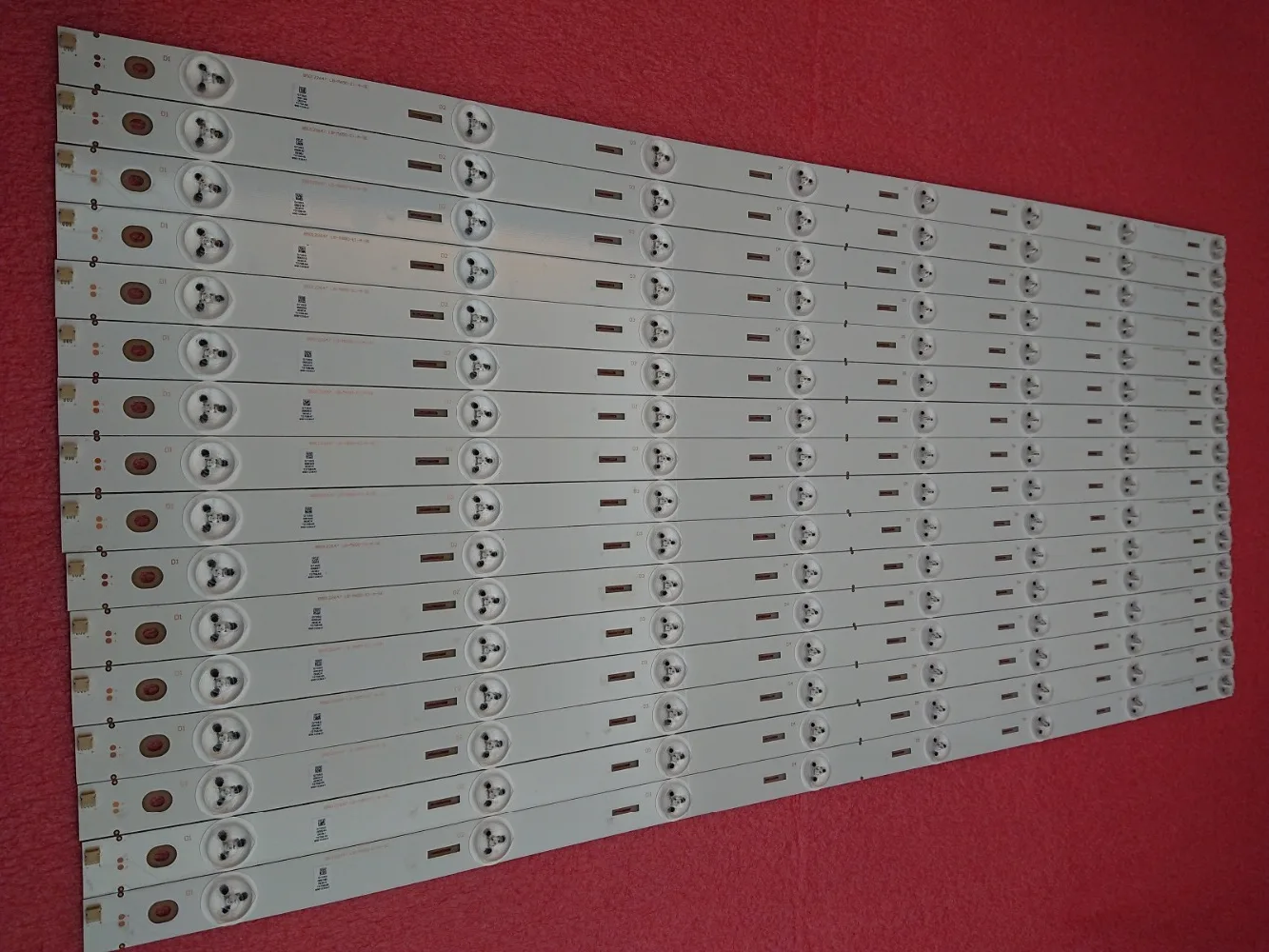 Новый комплект 16 шт. 8LED 700 мм Светодиодная лента для 65D2000i 65D2060G SVJ650A21 LB M650 E1 A