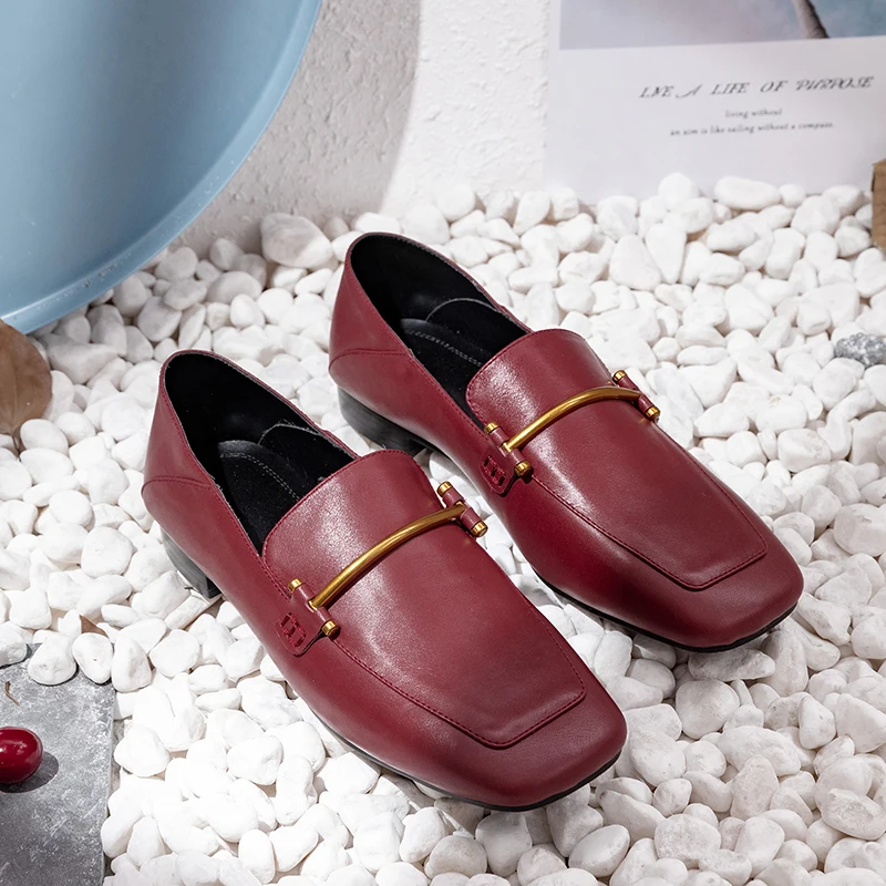 Мокасины женские из натуральной кожи мягкие туфли без застежки лоферы на плоской