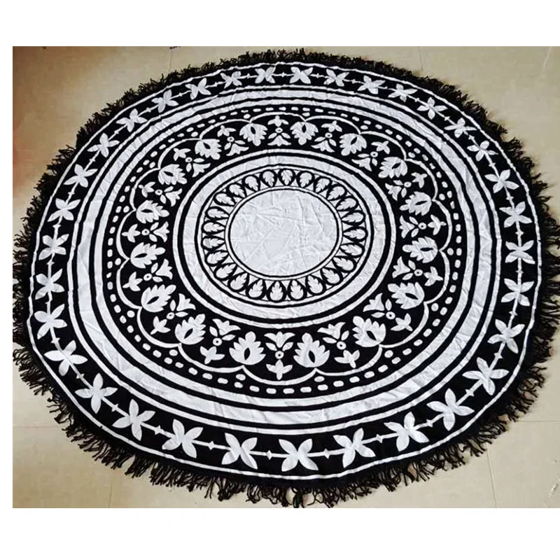 Стильное новейшее 2017 черное с кисточками белое цветочным принтом богемное