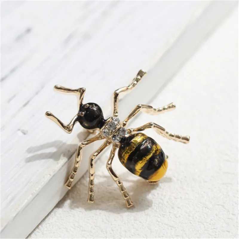 Прекрасный огонь Ant брошь Для женщин и Для мужчин Hat рюкзак значок эмаль Булавки Жук коллекции Яркие Насекомых Броши ювелирные изделия оптом