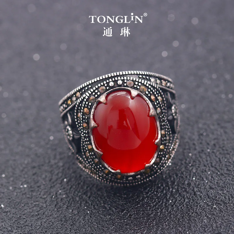 Мужское кольцо из серебра 2018 пробы с красным камнем|Кольца| |