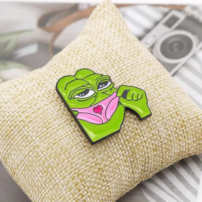 Pepe the frog Brooch sad weird expression Enamel pin feeling bad man Good man lapel badge popular Culture frog Brooches jewelry