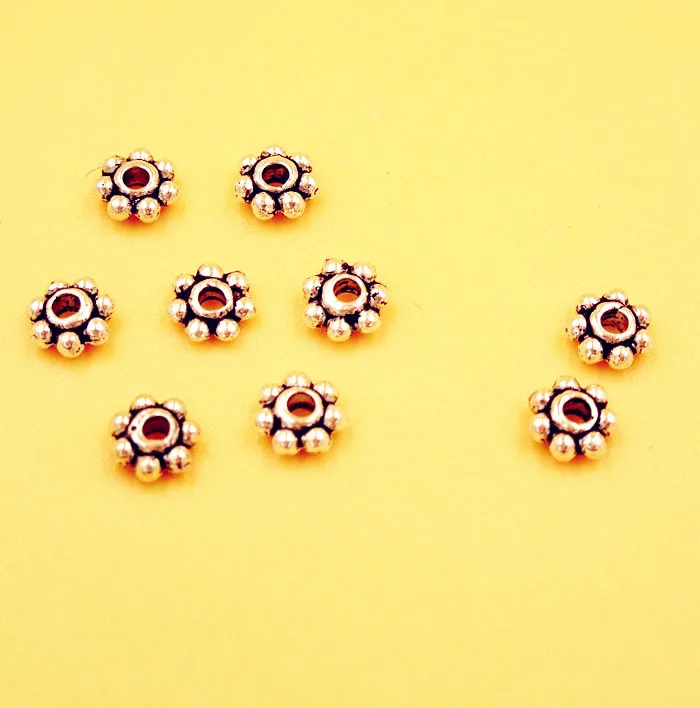 500 шт. серебряные тибетские металлические круглые плоские бусины с маргаритками