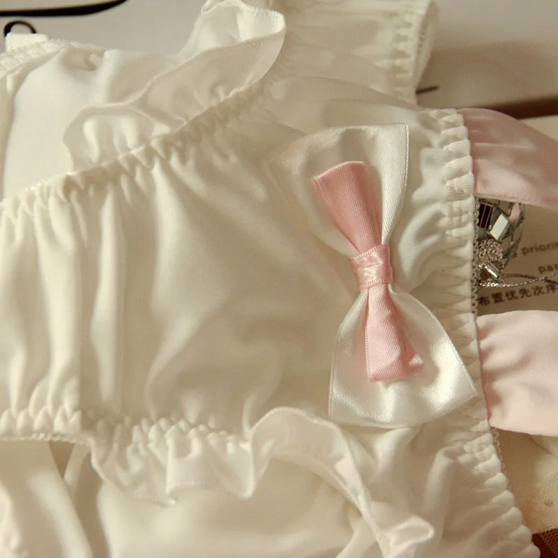 Симпатичные женские трусики с заячьими ушками Феи из молочного шелка женское