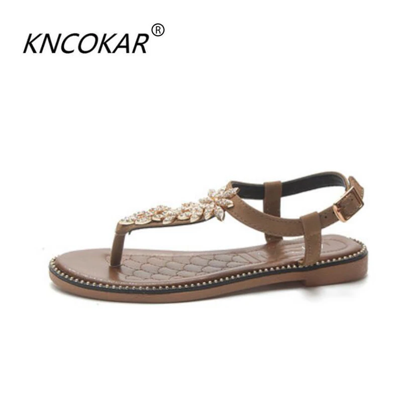 

Summer new south Korean sandal sandal peep-toe lady's shoes with a water drill and sandals on the beach