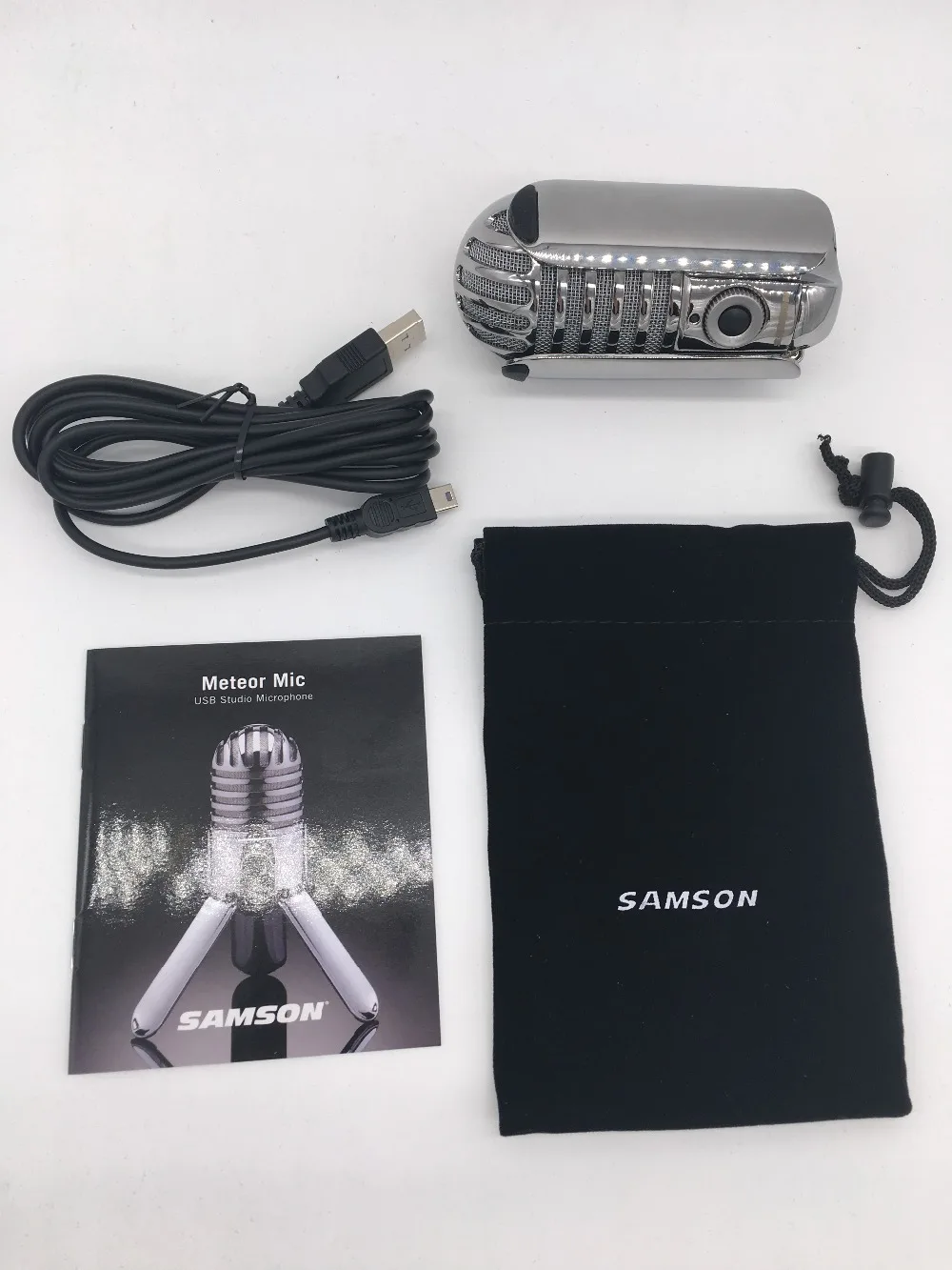 Samson Meteor Mic USB studio recording конденсаторный микрофон складывающаяся Задняя ножка включает usb-кабель, для записи компьютера