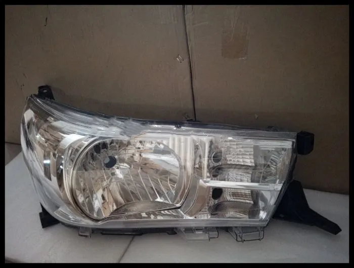 RQXR headlight assembly for Toyota HILUX REVO 2015-2016