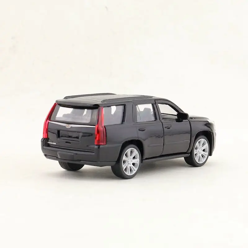 1:36 модели автомобилей из сплава с тяговым эффектом внедорожник Cadillac Escalade высокой