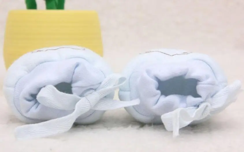 Новые весенние хлопковые детские перчатки 3 месяца, неонатальные перчатки, милые детские варежки с защитой от царапин, мягкие детские перчатки с веревкой для новорожденных