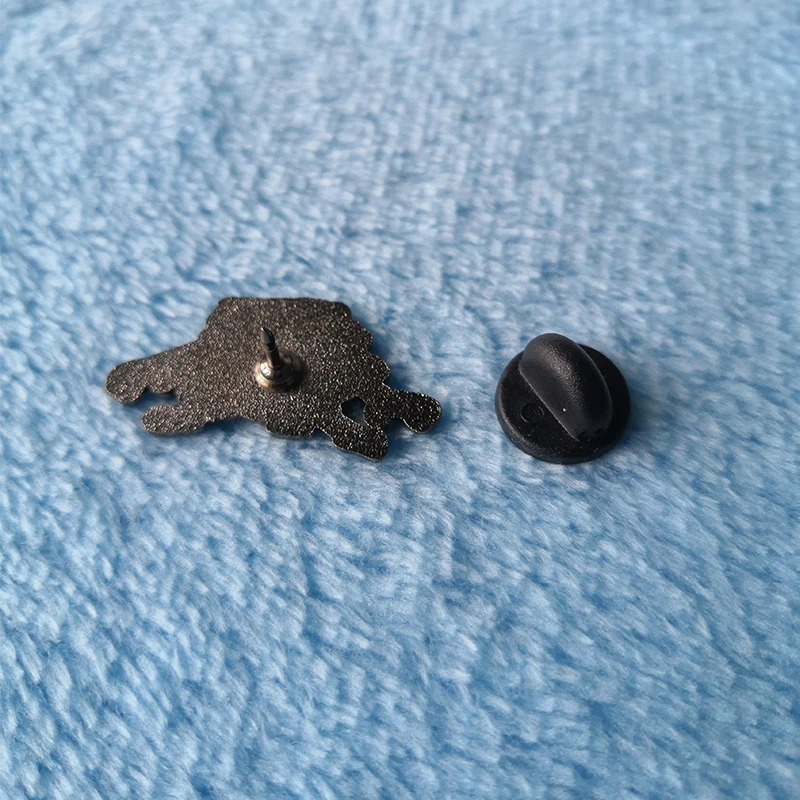 Эмалированный значок с губкой|Броши| |