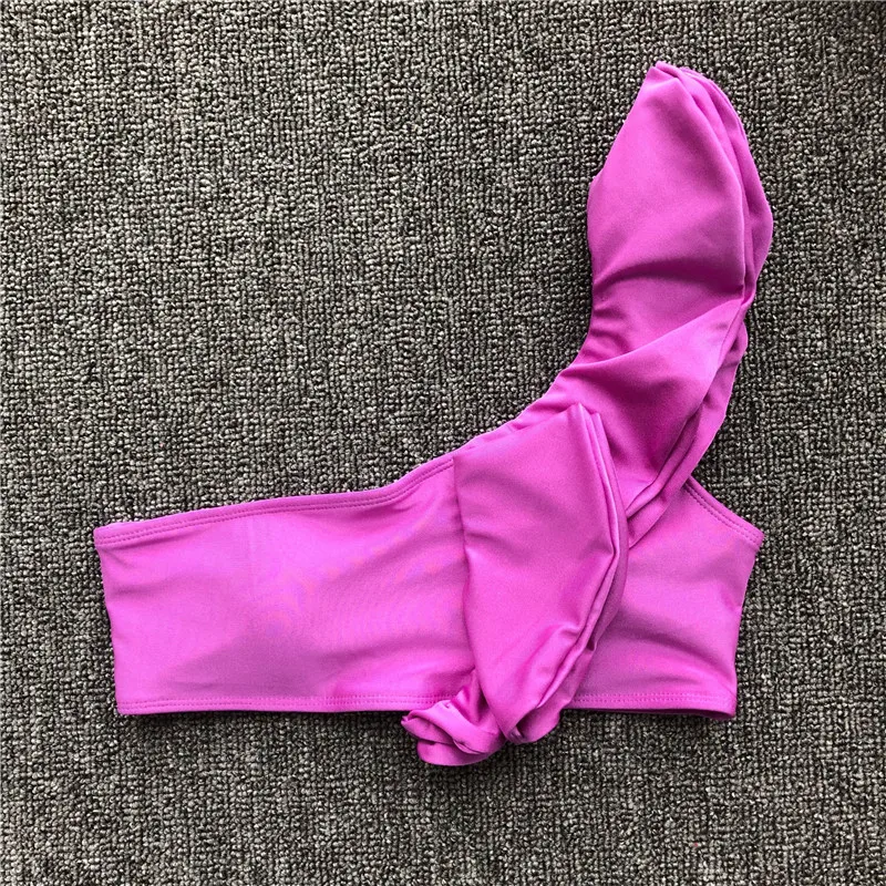 Женский купальник-бандо In-X фиолетовое бикини на одно плечо с оборками 2019 |