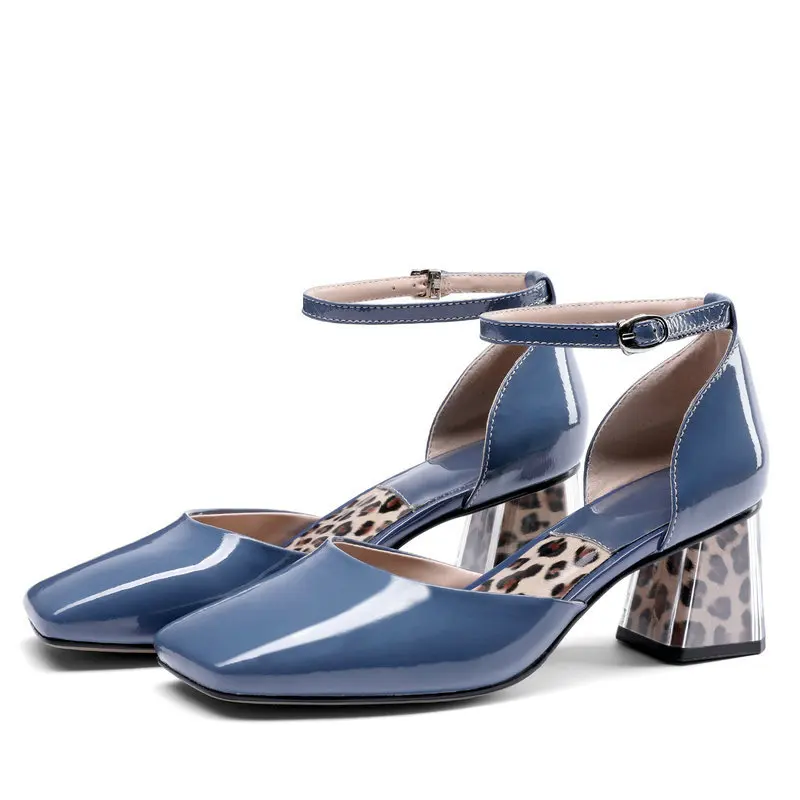 Кожаные женские босоножки Летние на квадратном каблуке с кристаллами летние