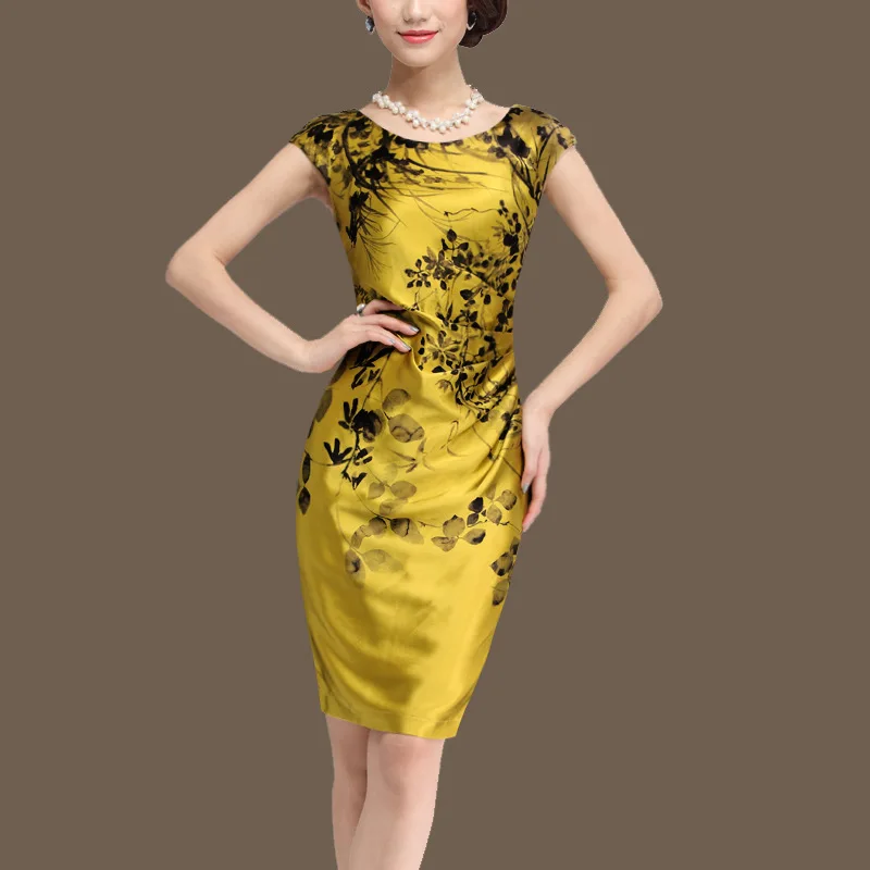 Женское шелковое платье до колен приталенное летнее большого размера с