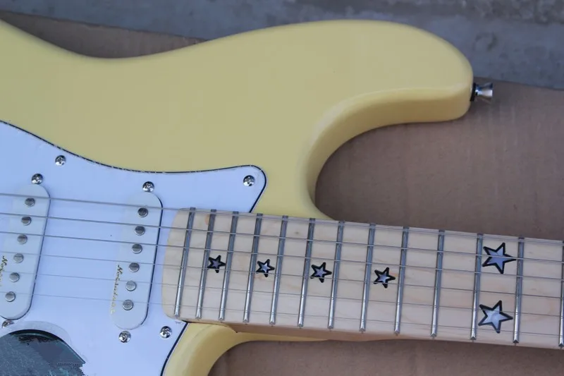 Электрогитара с желтым корпусом Floyd Rose с пятиконечной звездой и грифом, звукосниматели SSH, белая накладка, предложение по индивидуальному заказу
