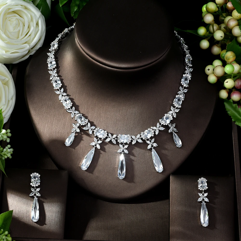 Роскошные комплекты ювелирных изделий HIBRIDE из белого золота в форме капли воды