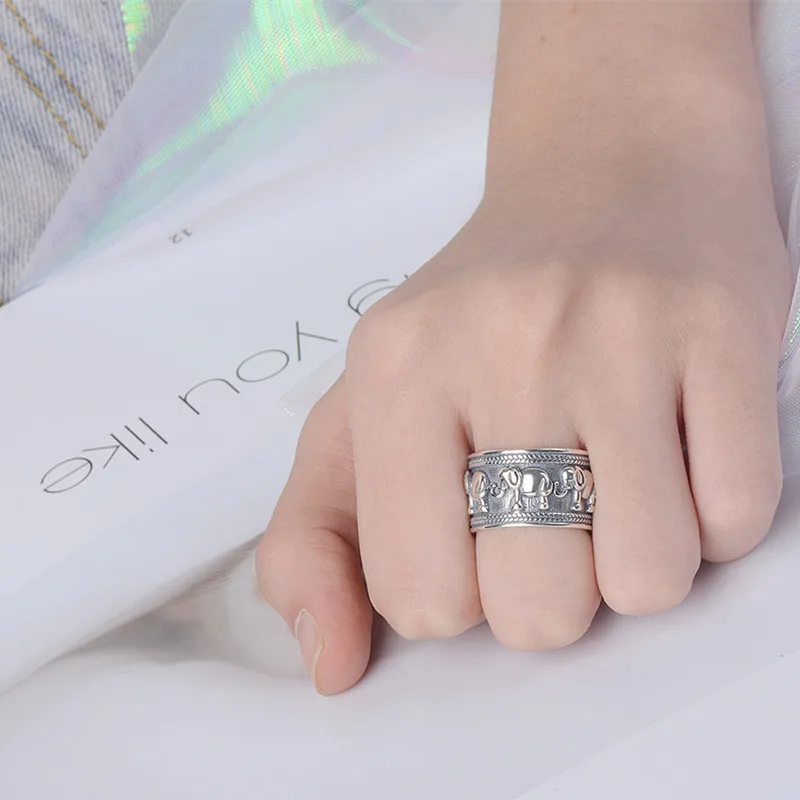 Женское Винтажное кольцо в виде слона серебристого цвета | Украшения и