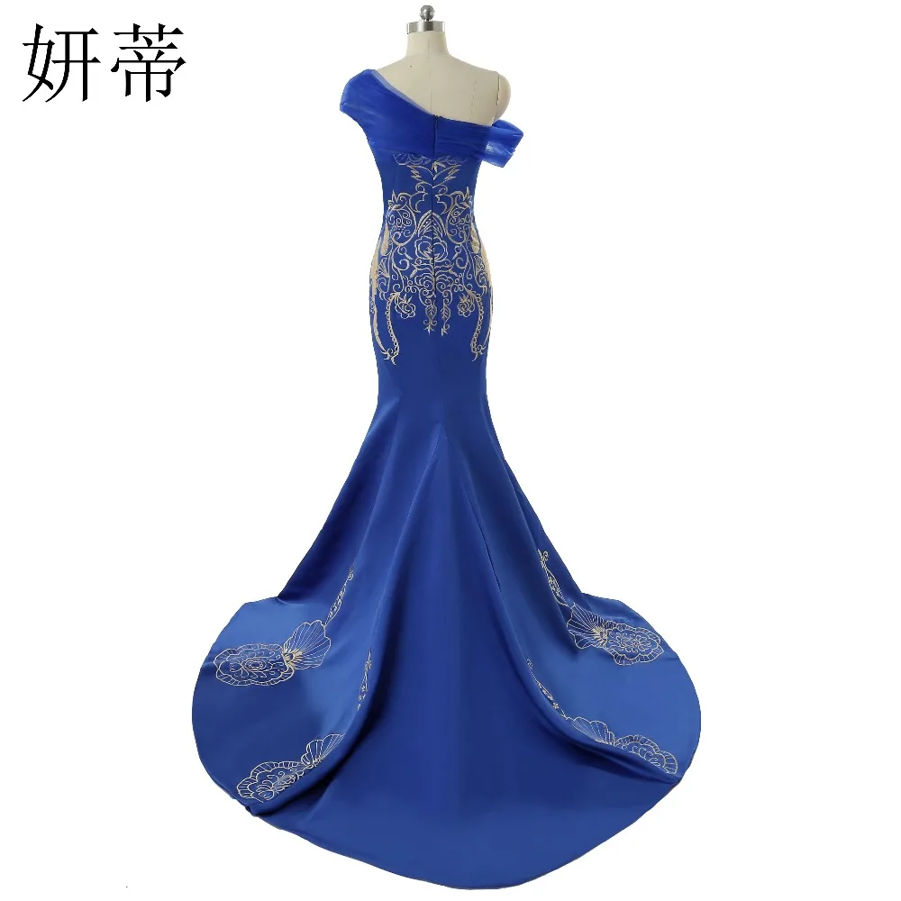 Элегантное атласное с юбкой русалкой вечернее платье вышивкой 2017 одним плечом