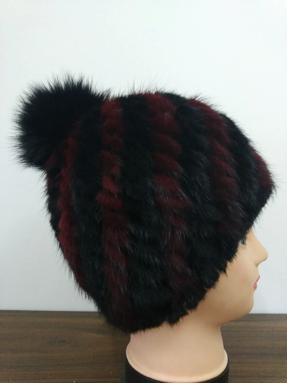 Меховая шапка из натуральной норки модная женская зимняя вязаная меха с лисьим