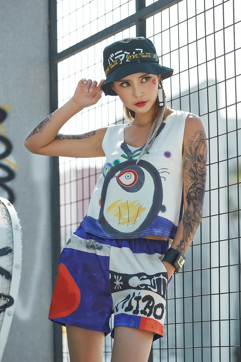 

2019 summer vest casual beach sling tide dress women's sleeveless T-shirt hand-painted shirt graffiti fitness clothes female