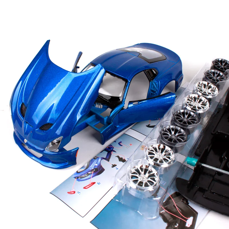 Майсто 1:24 2013 Додж SRT Вайпер GTS Сборка DIY Модель Машины из Литого Металла Игрушка Новая в Коробке Бесплатная Доставка 39271