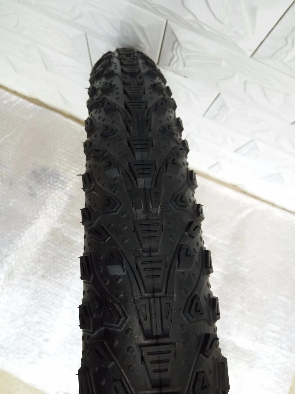 Бесплатная доставка Оригинальные велосипедные шины MTB 29er 26er 26*3 0 DH сверхлегкие.
