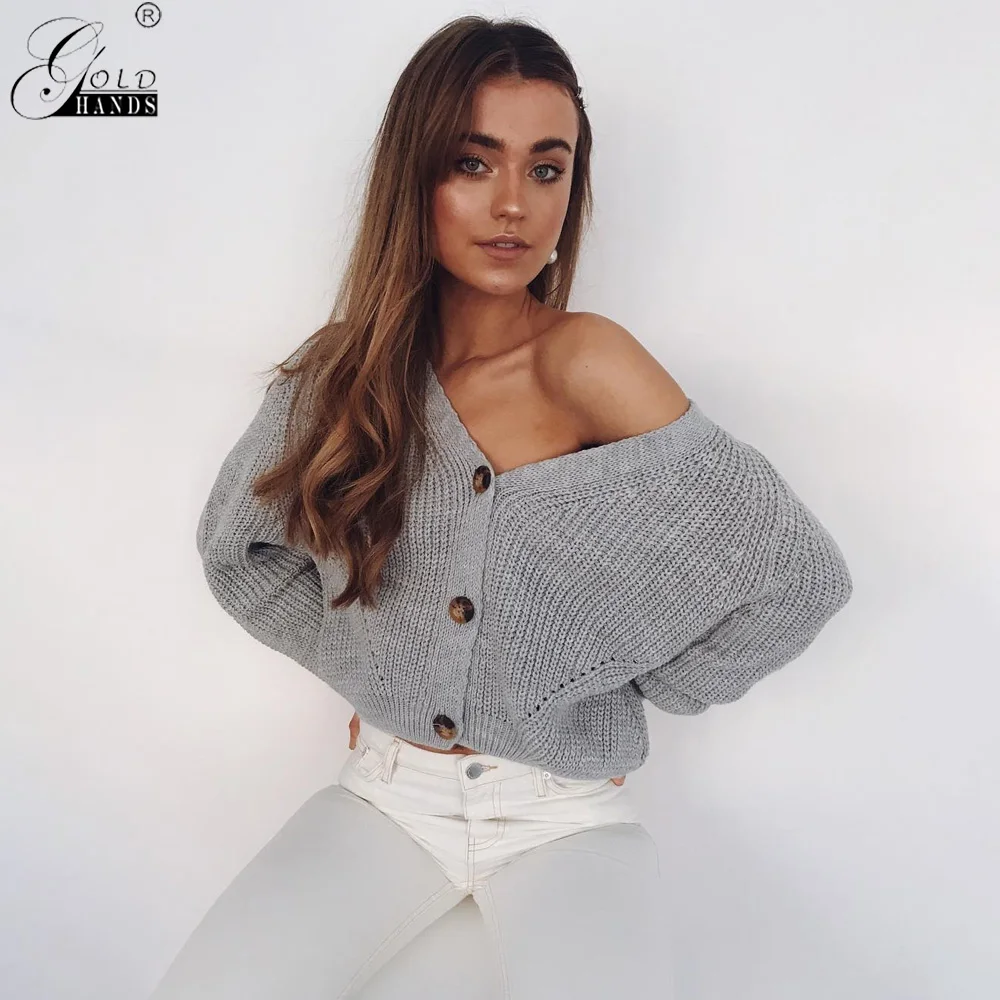 Женский базовый свитер с золотыми ручками однотонный свободный на кнопках милый