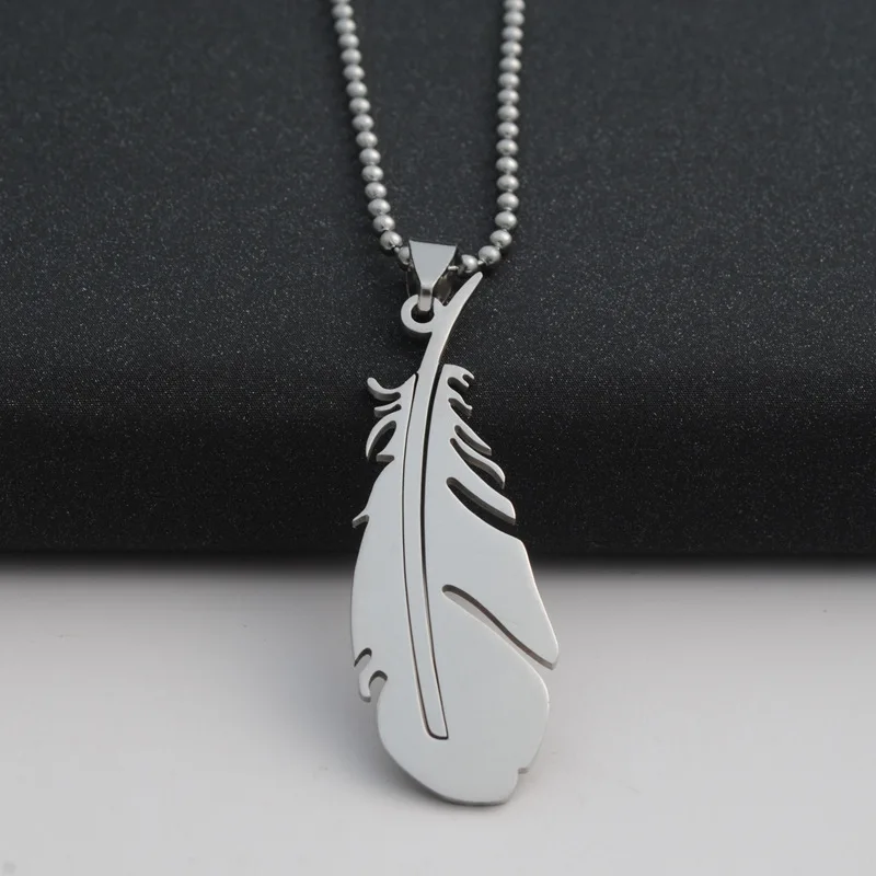 

Gift stainless steel peacock feather charm necklace fallen angel feather necklace animal feather like leaf chicken hair necklace