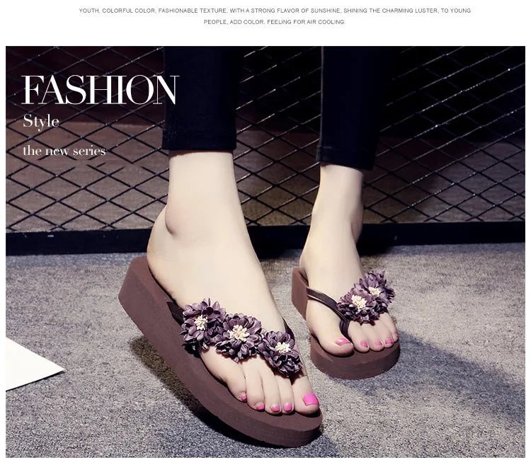 Chanclas de mujer/шлепанцы на платформе с цветами; женская летняя пляжная обувь; женские шлепанцы на танкетке и высоком каблуке; женские вьетнамки