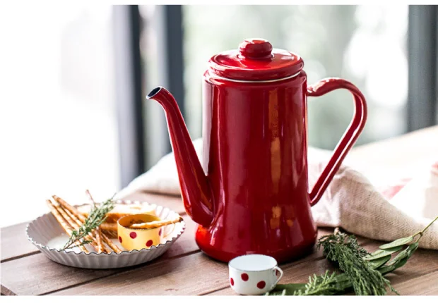 Enamel thickened water kettle retro creative imitation ceramic teapot coffee pot filter screen cold tea jug 1.1L | Дом и сад