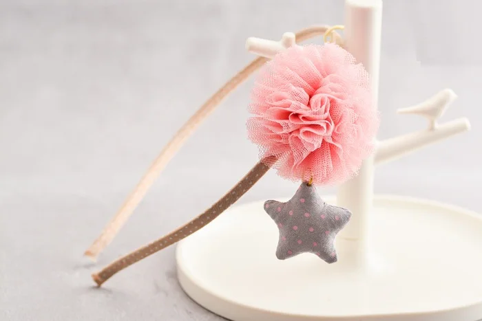 Бутик 10 шт. мод милый Театрализованное Тюль помпон повязки на голову с принтом в