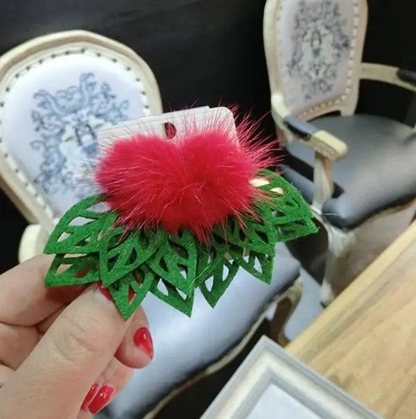 DoreenBeads Рождество Ткань висячие серьги золото Цвет Холли лист шапки X'mas дерево Pom мяч Модные женские украшения, 1 пара - Окраска металла: D