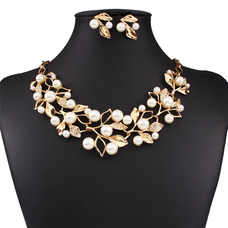 

Popular fashion simulated-pearl short clavicle chain necklace and earrings suit for woman jewelry sets