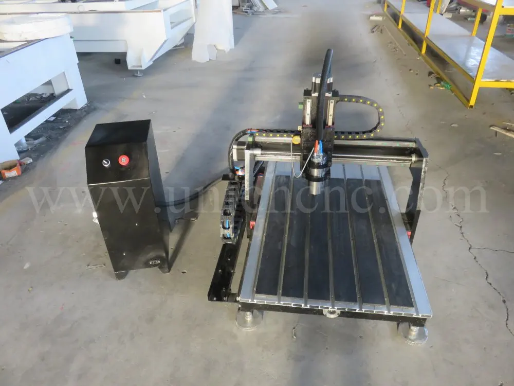UNICH качество золота с чпу резьба по дереву машины/фрезерный станок цена |